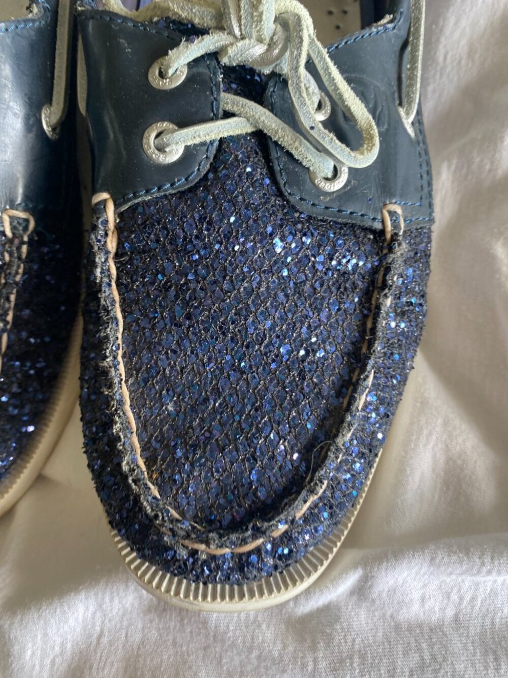 Navy Metallic Sperry Boat Shoes Size 6.5 - Picture 2 of 2